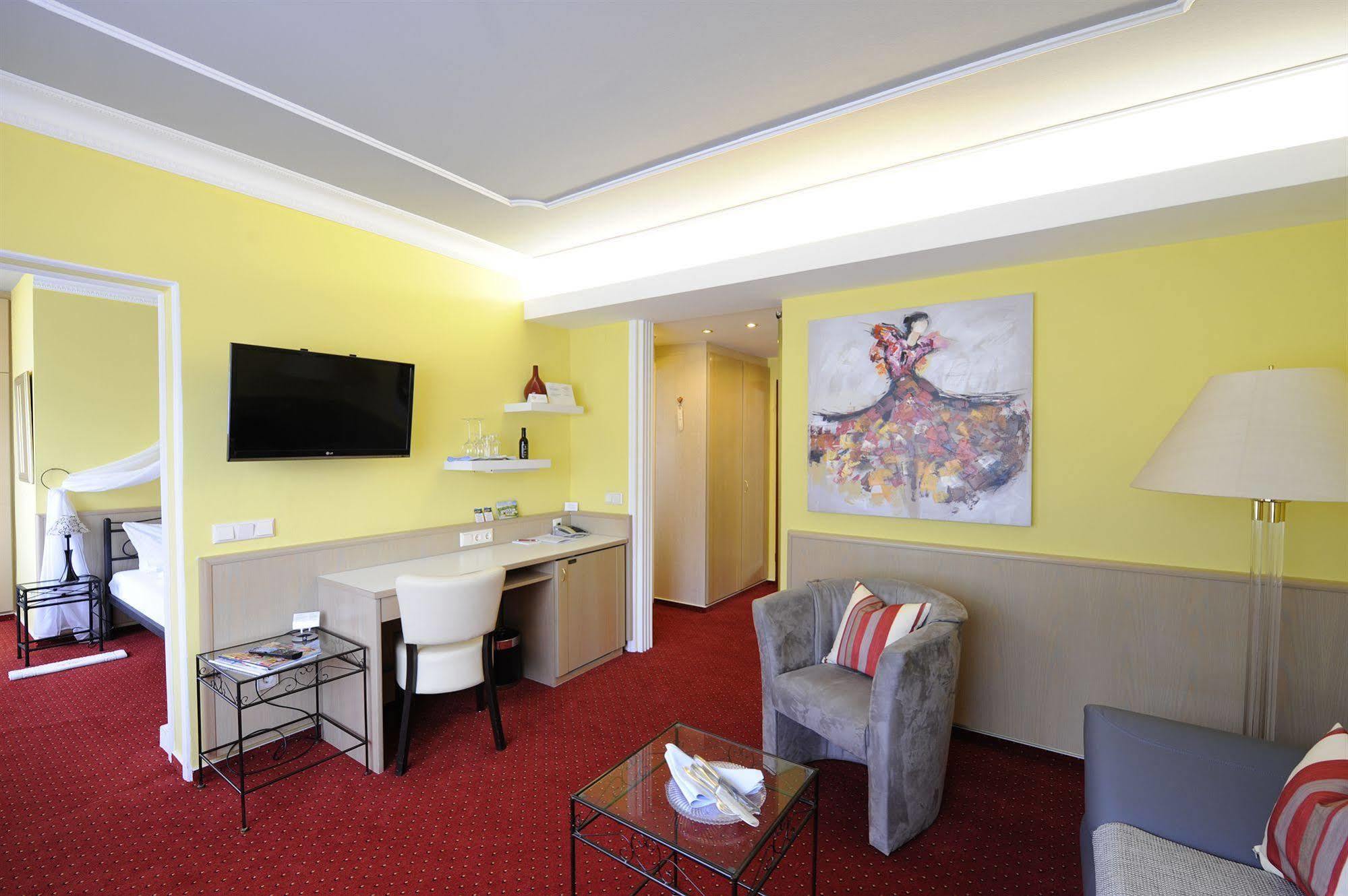 Hotel Ambiente Bad Bellingen Eksteriør billede